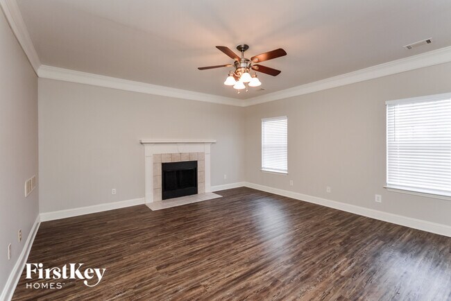 Foto del edificio - 4611 River Rd