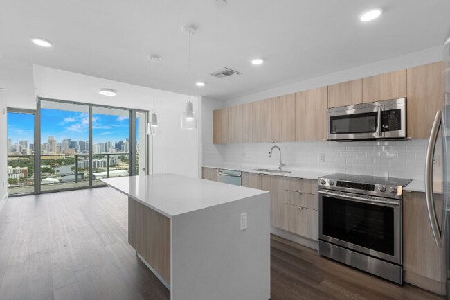 Foto del edificio - 1480 NW North River Dr