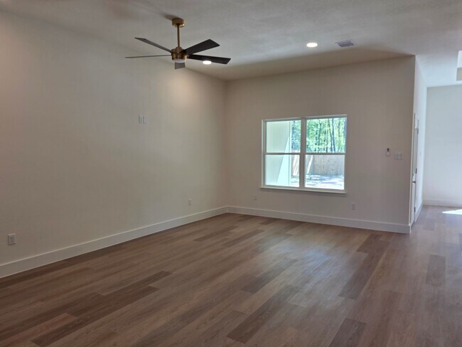 Foto del edificio - 16280 Jeet St