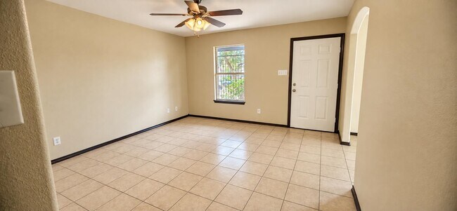 Foto del edificio - 4121 Marcy Loop