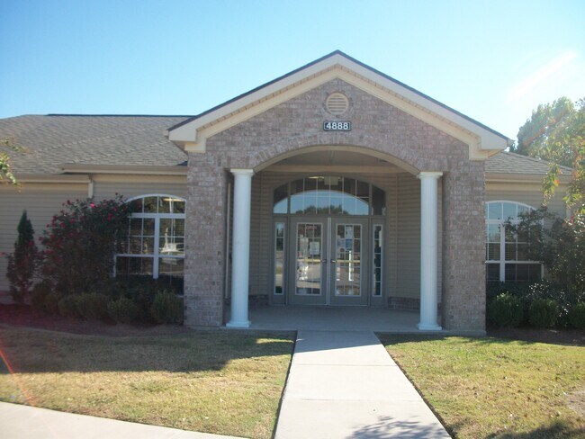 Foto del edificio - 4888 Hooper Rd