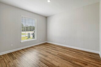 Building Photo - 15761 Bayberry Trce Dr