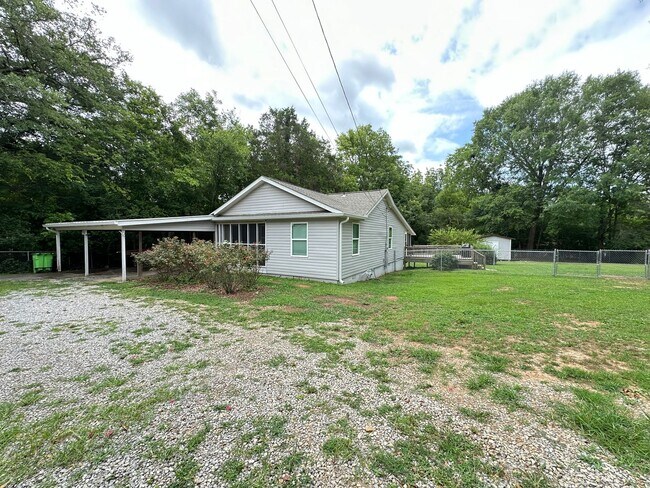 Building Photo - Home for rent in Springville