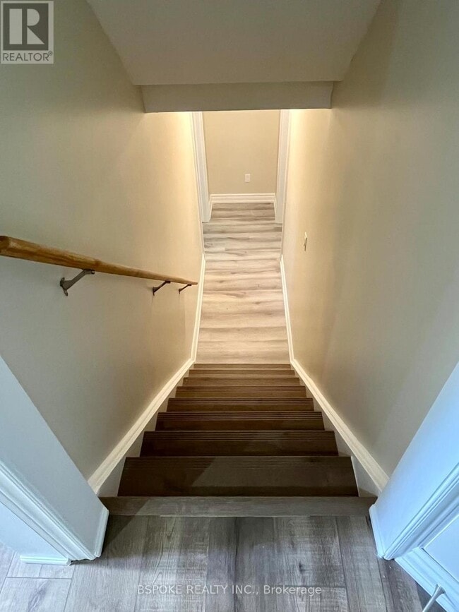 Photo du bâtiment - 36 Spry Ave