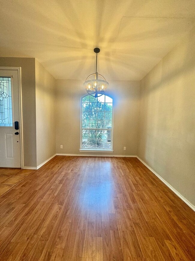 Foto del edificio - COMING MARCH 2026!! Beautiful 3-Bedroom Home Near Goodfellow AFB!