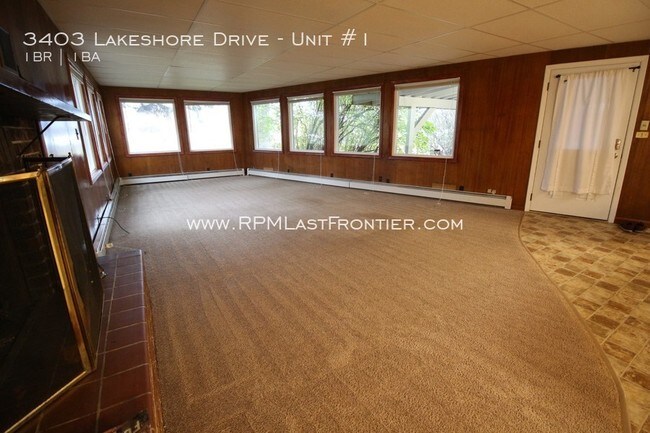 Foto del edificio - Oversized one bedroom overlooking Lake Hood!