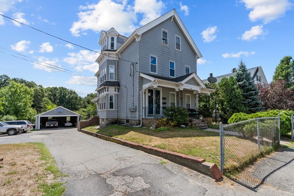 34 Myrtle St Unit 3, Taunton, MA 02780 Room for Rent in Taunton, MA