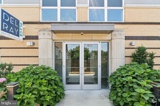 Building Photo - 1800 Mt Vernon Ave