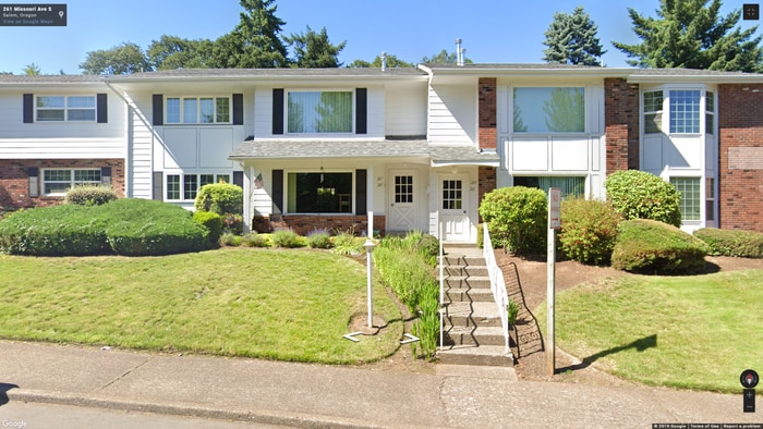 Primary Photo - Spacious 2 Bed 1.5 Bath Available Now!