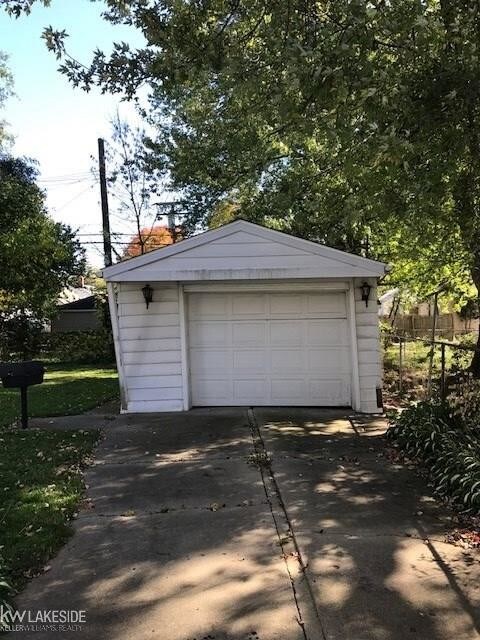 Foto del edificio - 19224 Beaconsfield St