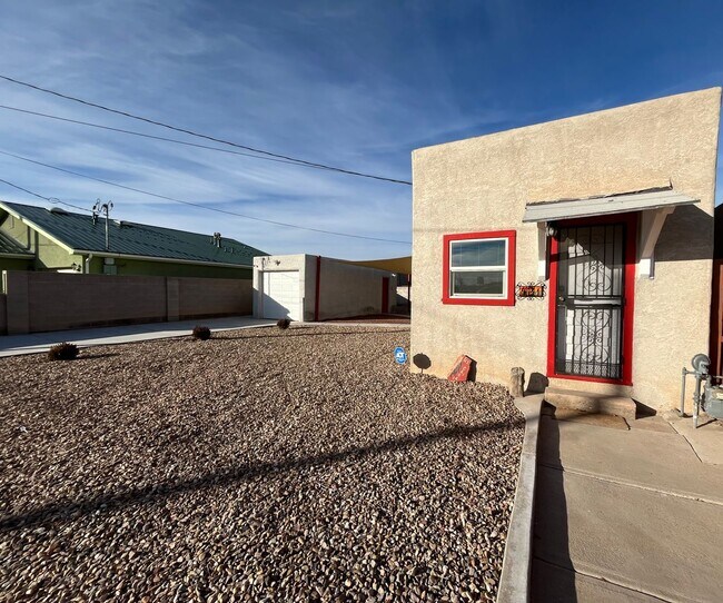 Foto del edificio - Cozy 1 Bedroom 1 Bathroom House In The NW!