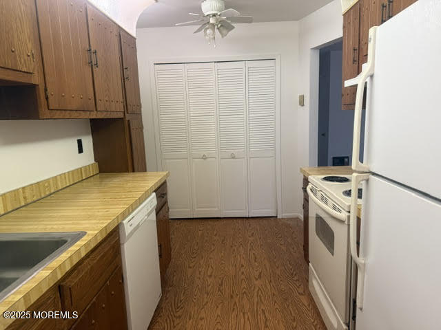 Foto del edificio - 166 Cross Slope Ct