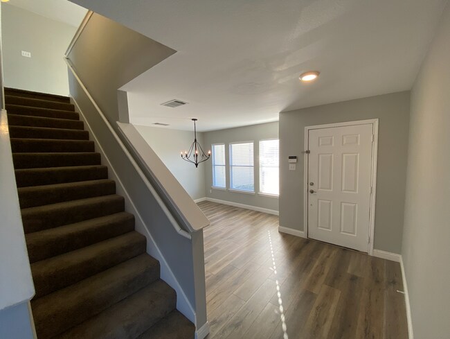 Building Photo - 208 Sunny Brook Dr