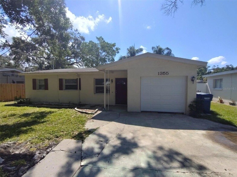 Primary Photo - 1355 Davis Rd