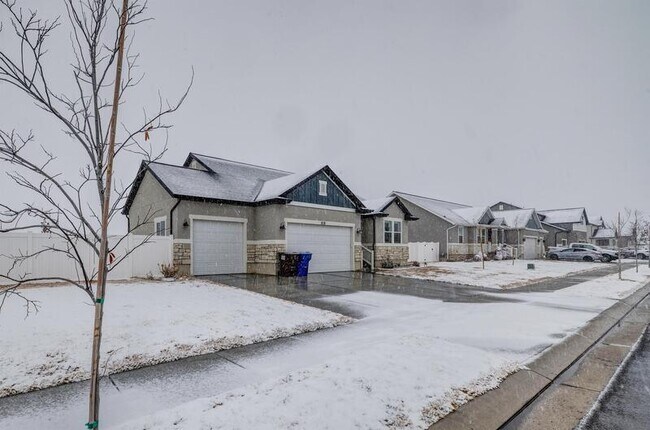 Foto del edificio - 419 E Mount Peale Dr