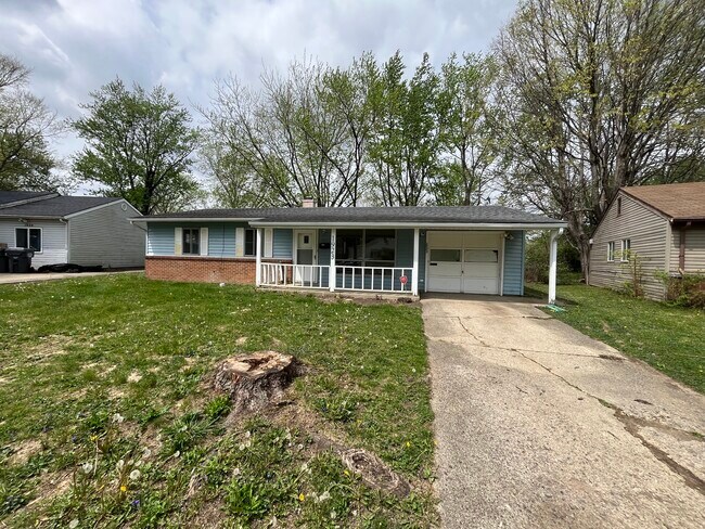 Building Photo - 1923 Beverly Ct