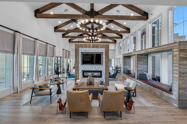 Building Photo - Comal Crossing at Creekside