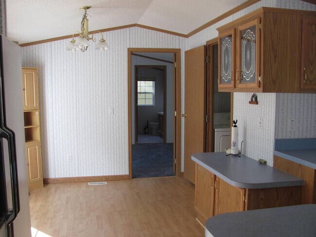 Building Photo - Private 2 Bed 2 Bath Home