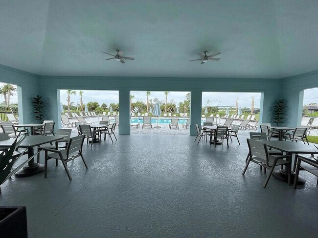 Foto del edificio - 1553 Saddlewood Cir