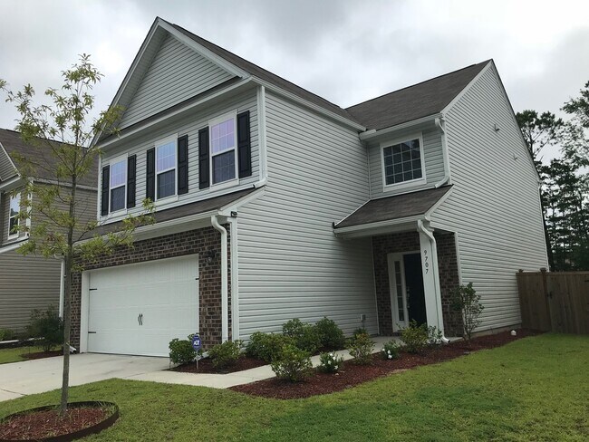 Building Photo - Beautiful Home in Coosaw Preserve with Fen...