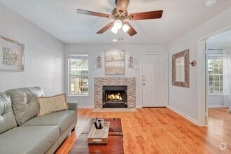 Building Photo - 7685 Northcross Dr