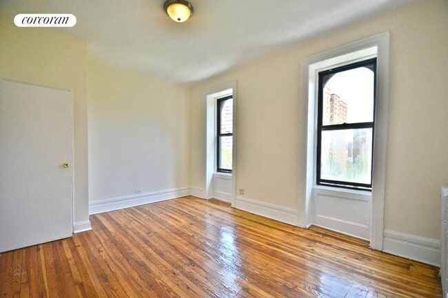 Building Photo - 526 W 123rd St
