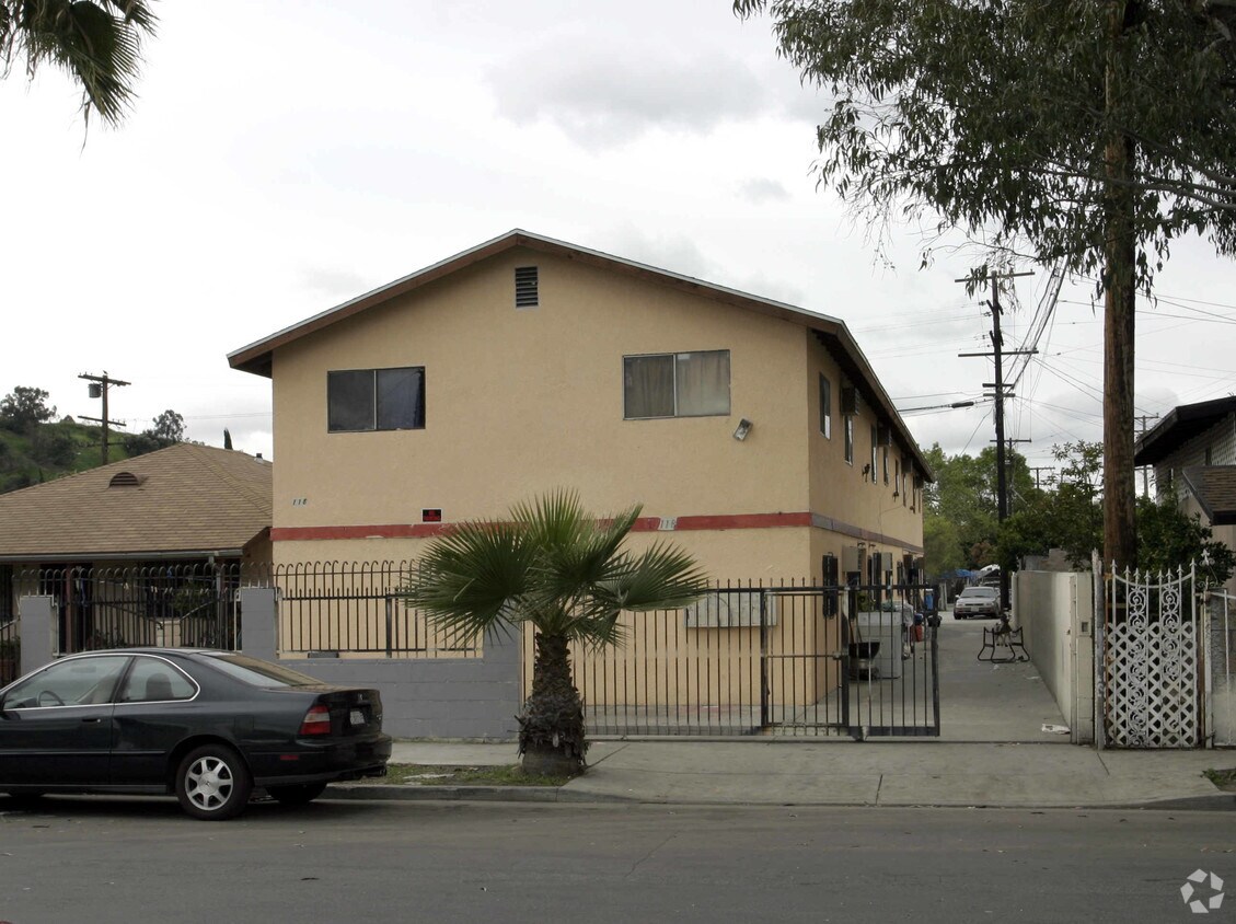 Building Photo - 118 E Avenue 38