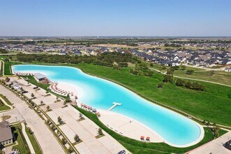 Building Photo - 4550 Honeyvine Ln