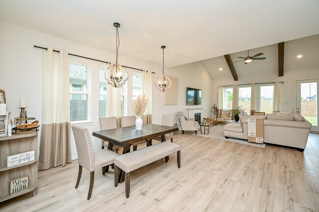 Building Photo - 21014 Vancherry Dr