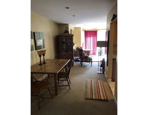 Building Photo - 24 N Stone Mill Dr