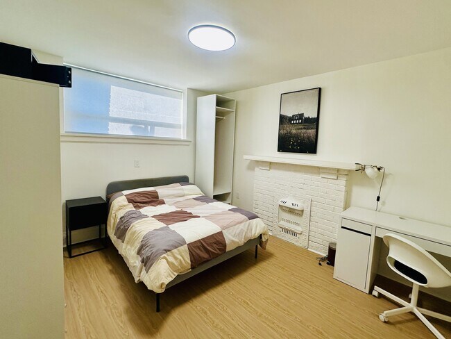 Photo du bâtiment - 597 St Clair Ave W