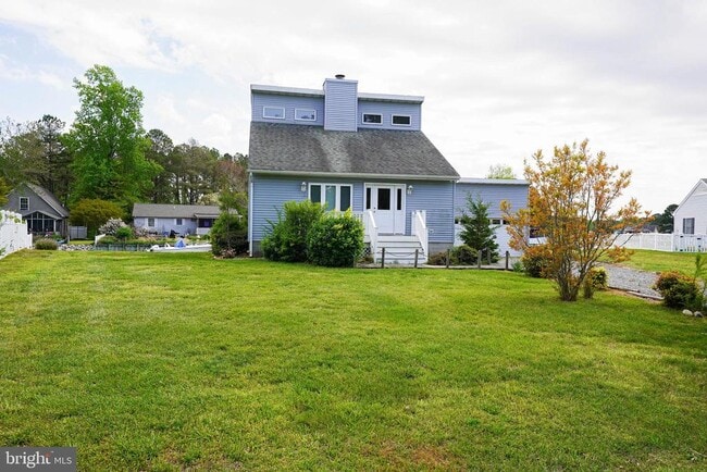Building Photo - 39028 Bayview W