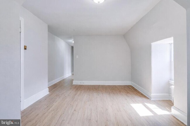 Foto del edificio - 524 E Johnson St