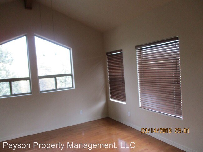 Foto del edificio - 3 br, 3 bath House - 922 N. SCENIC DR