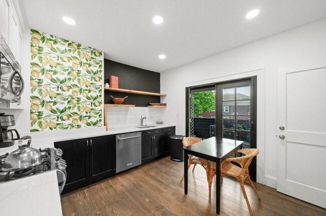 Foto del edificio - 923 Adams St