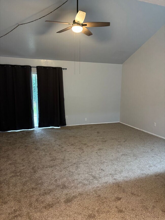 Foto del edificio - 3 B/R 2 BA Beautiful Home in Yuba City- AVAILABLE NOW!