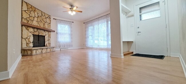 Building Photo - 539 Dawes St