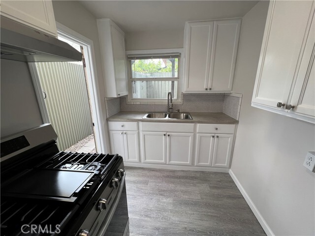 Building Photo - 1843 E 6th St