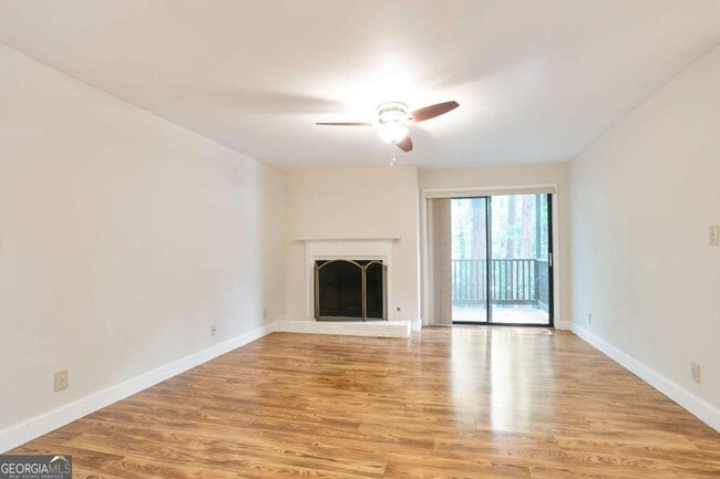 Building Photo - 408 River Run Dr
