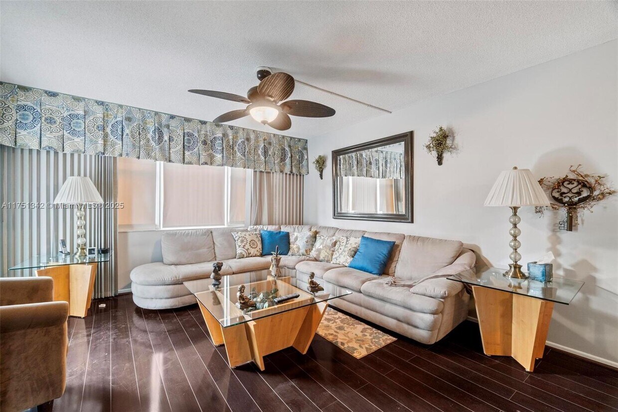 Primary Photo - 201 N Ocean Blvd