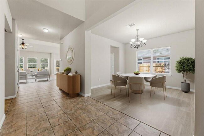Foto del edificio - 1216 Willowbrook Dr