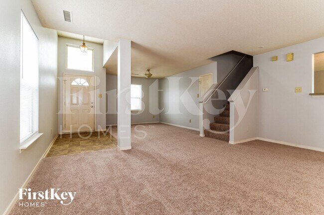 Foto del edificio - 7915 Caraway Pl