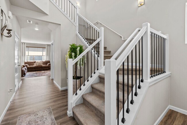 Foto del edificio - Beautiful 4 bedroom home