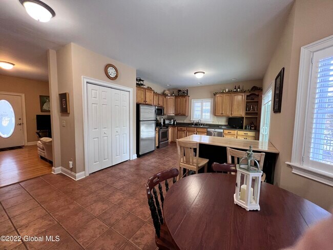 Building Photo - 46 Horseshoe Dr