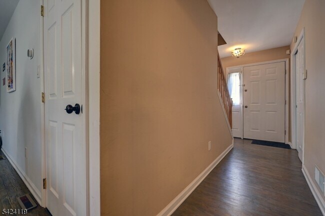 Foto del edificio - 31 Ashwood Ave