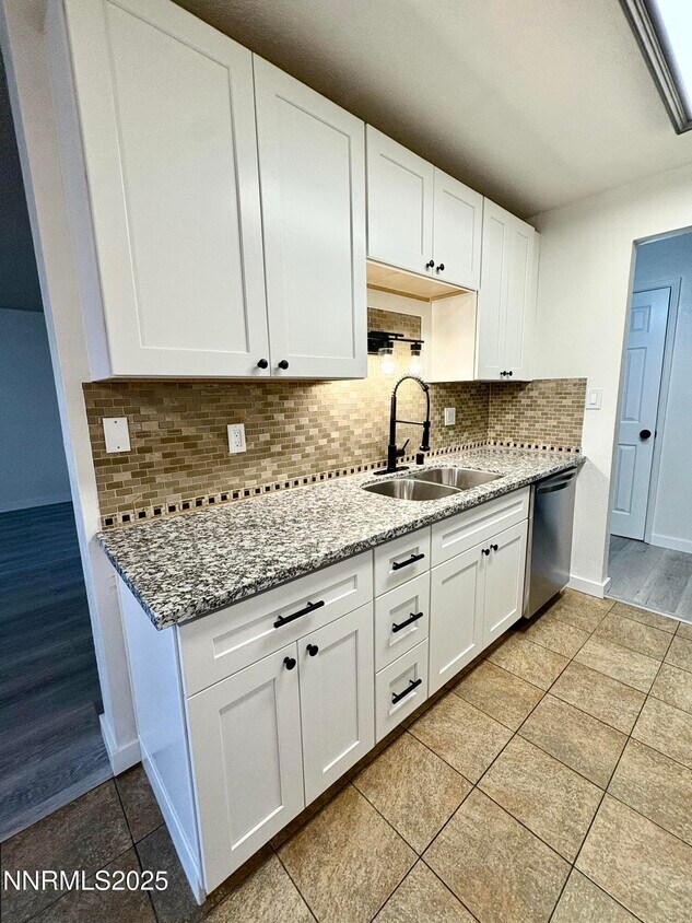 Foto principal - 3948 Clear Acre Ln