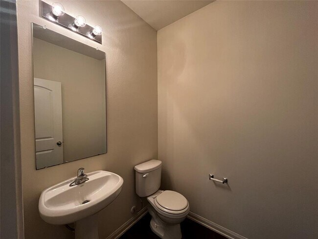 Building Photo - 4012 Mimosa Ln