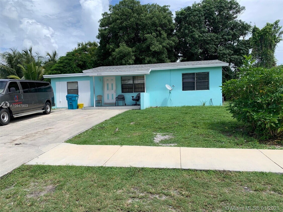 2770 4th Ct NE, Boynton Beach, FL 33435 House Rental in Boynton Beach