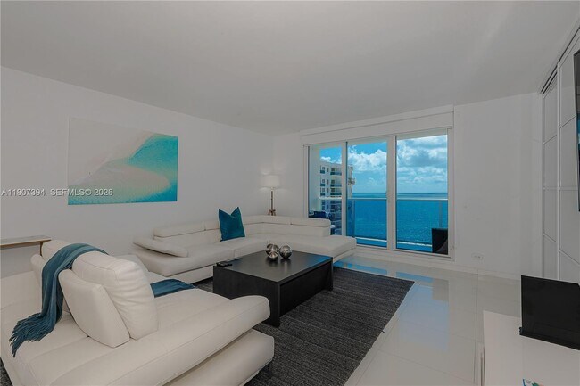 Foto del edificio - 2301 Collins Ave