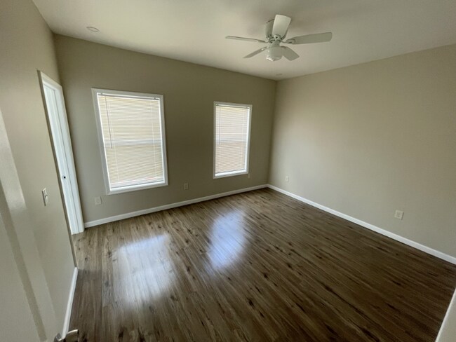 Foto del edificio - 1222 6th Ave